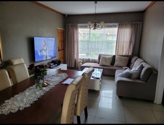 3 BEDROOM HOUSE FOR SALE IN ARBORETUM